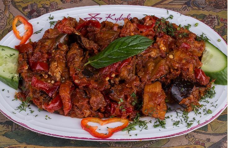EGGPLANT WITH TOMATA SAUCE